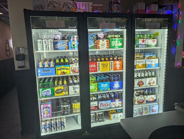 More Photos Of 267 S Black Horse Pike, Mount Ephraim General Retail For Sale