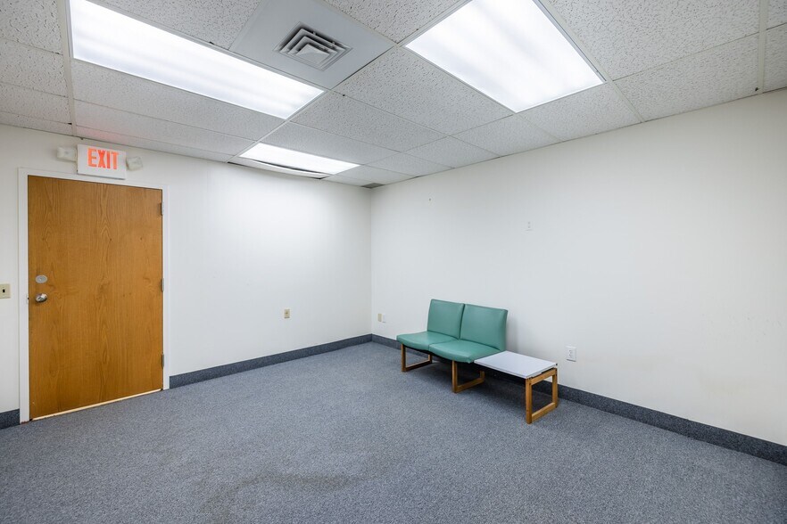 More Photos Of 80 West Ave, Brockport Medical For Lease