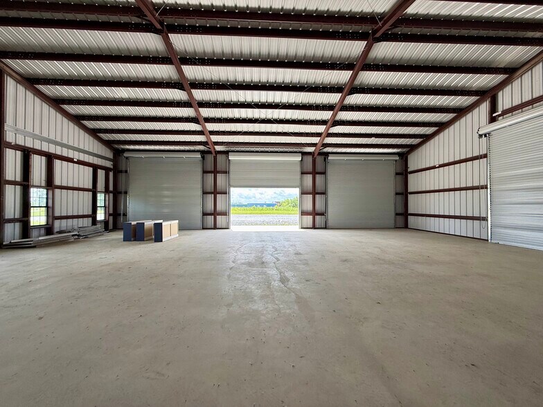 More Photos Of 6536 US-90, Lake Charles Light Manufacturing For Sale