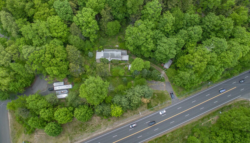 18 Albany Tpke, Canton, CT 06019 Land For Sale