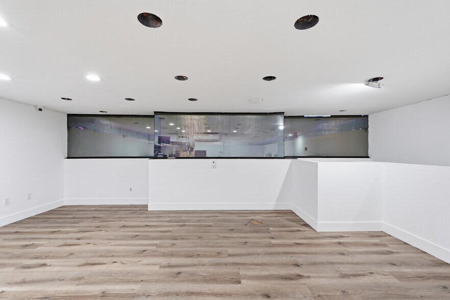 More Photos Of 738 N Highland Ave, Los Angeles General Retail For Sale