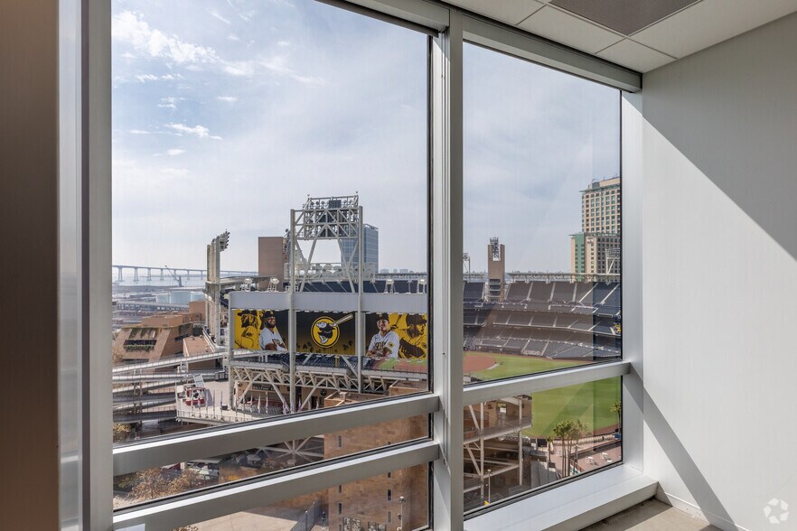 Photo of 9th Floor Ste 960