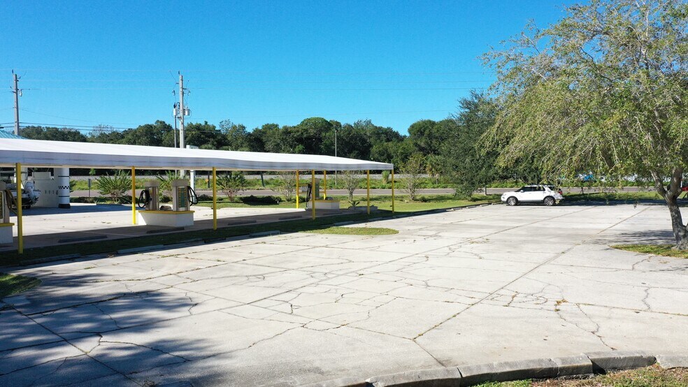 More Photos Of 1996 US Highway 1, Rockledge Light Distribution For Sale