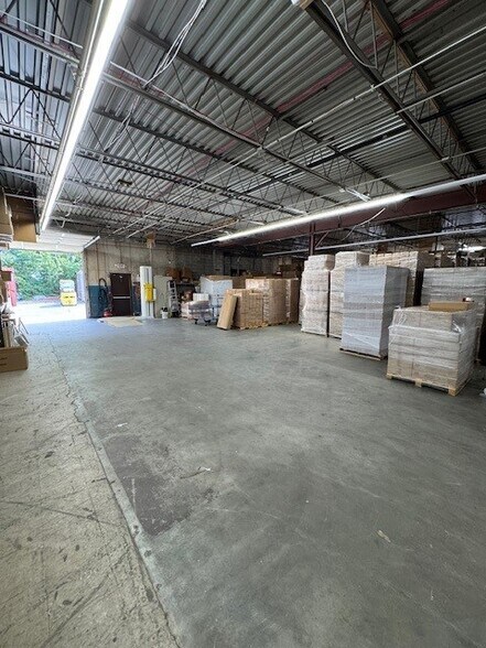 More Photos Of 7 Industrial Blvd, Medford Warehouse For Sale