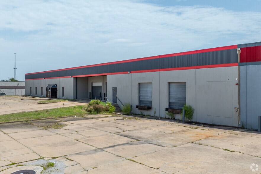 More Photos Of 5555-5563 S 104th East Ave, Tulsa Manufacturing For Sale