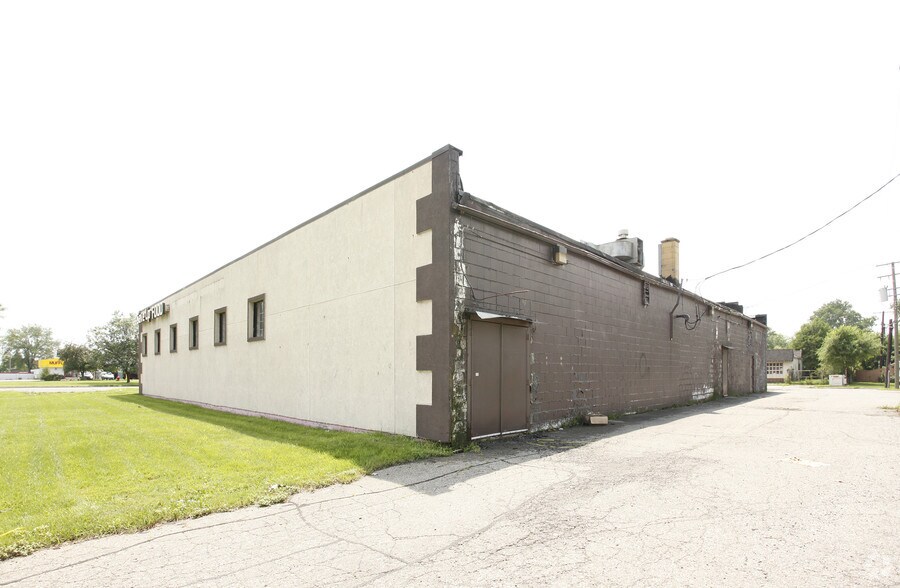 More Photos Of 25814 Ecorse Rd, Taylor Convenience Store For Sale