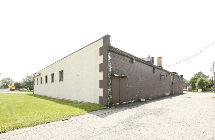 More Photos Of 25814 Ecorse Rd, Taylor Convenience Store For Sale