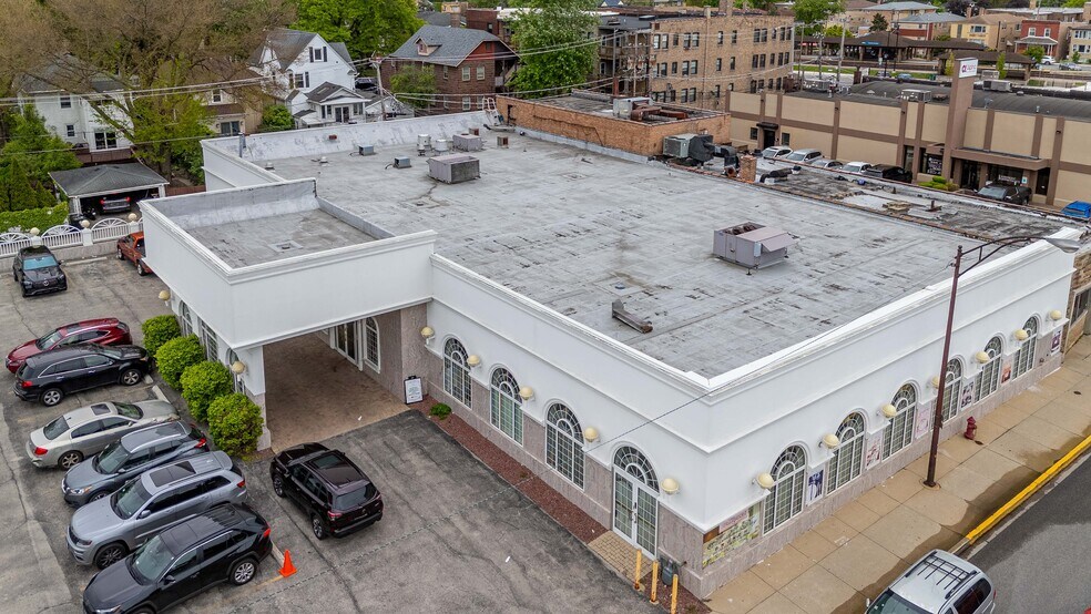 More Photos Of 3237 S Harlem Ave, Berwyn Specialty For Sale