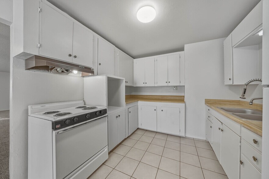 More Photos Of 14840 Valley Ave, Clearlake Multifamily For Sale