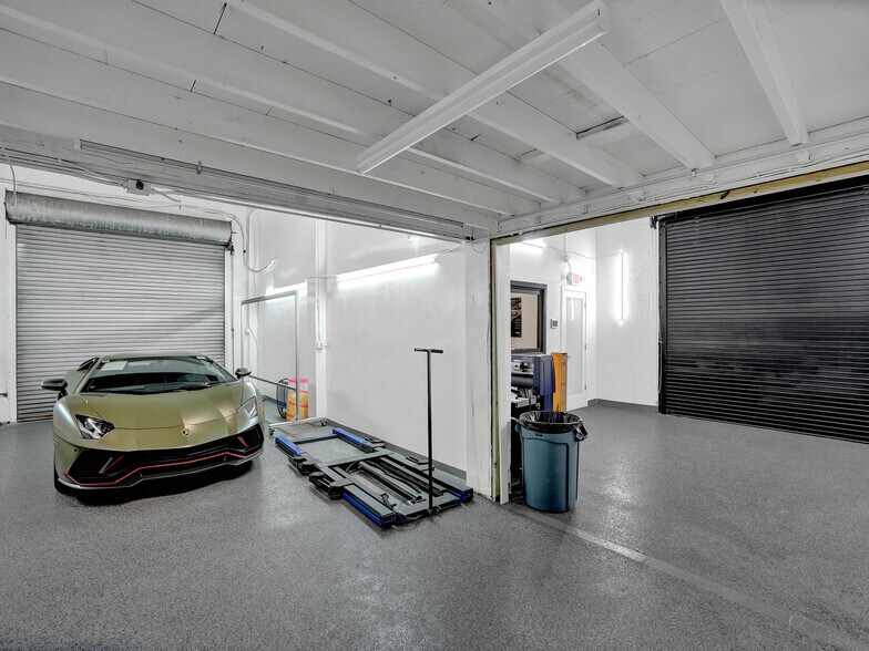 More Photos Of 15-21 NW 9th Ave, Fort Lauderdale Warehouse For Sale