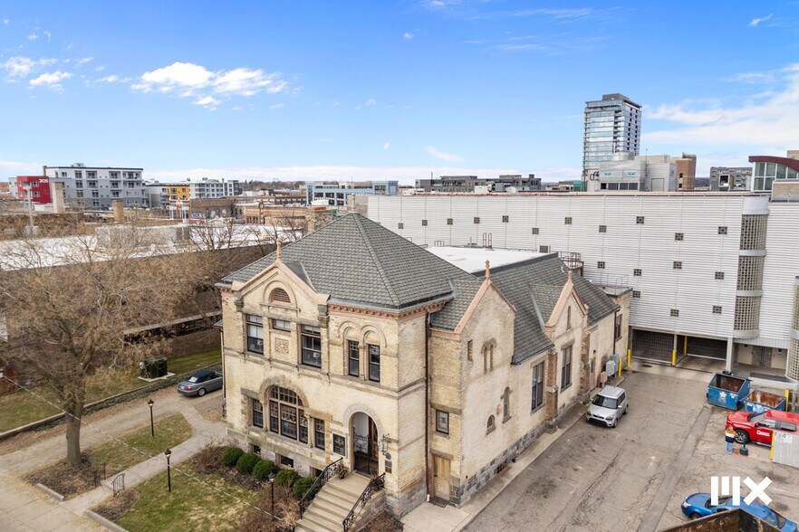 More Photos Of 61 Sheldon Blvd SE, Grand Rapids Office For Sale