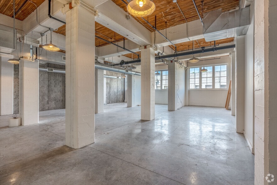 More Photos Of 107 SE Washington St, Portland Loft Creative Space For Lease
