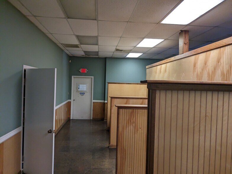 More Photos Of 5025 Old York Rd, Rock Hill Distribution For Lease