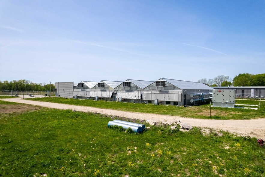 More Photos Of 10310 Harvest Park, Dimondale Warehouse For Lease