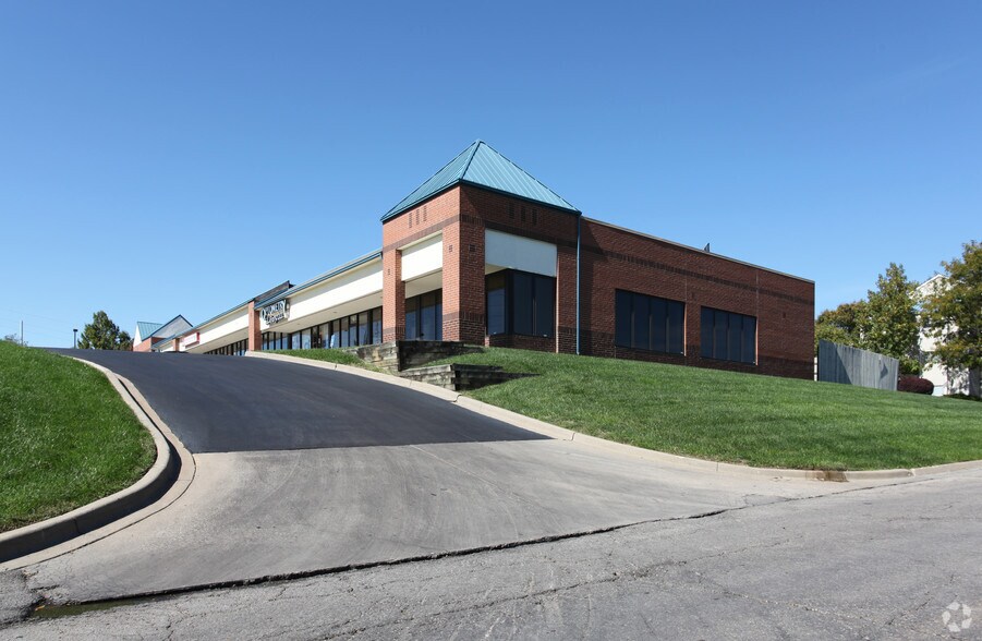 More Photos Of 3300 Bob Billings Pky, Lawrence Unknown For Lease