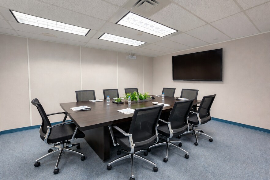 More Photos Of 4512 46 St, Olds Office For Lease