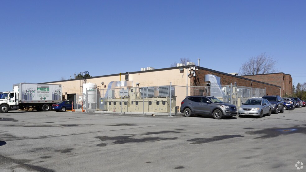 More Photos Of 2060 Walkley Rd, Ottawa Warehouse For Lease