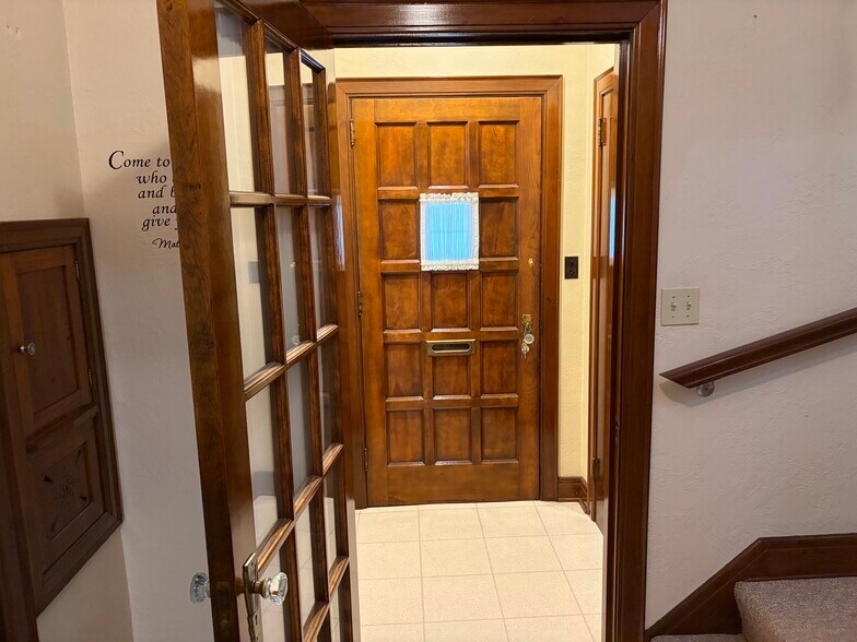 More Photos Of 1031 Columbus Ave, Sandusky Flex For Sale