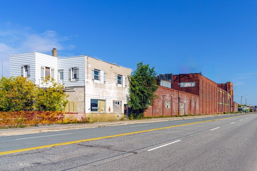 More Photos Of 185-227 Lorne St, Sudbury Flex For Sale