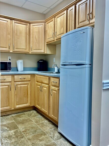 More Photos Of 5920-5964 Timber Ridge Dr, Prospect Office For Sale