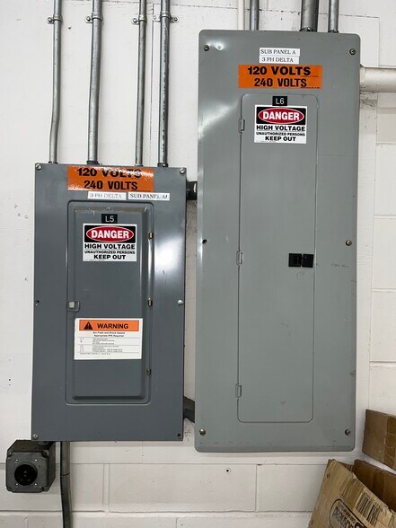 More Photos Of 1025 4 Bottle Dr, Valley City Industrial For Lease