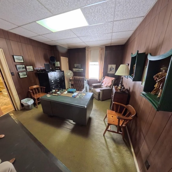 More Photos Of 330 E Norwegian St, Pottsville General Retail For Sale
