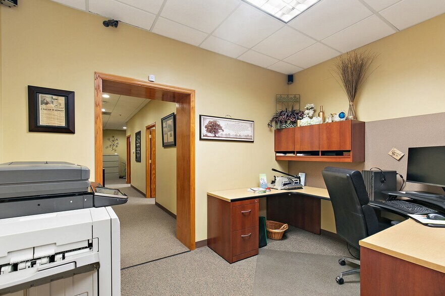 More Photos Of 15-85 N Woodbury St, South Elgin Apartments For Lease