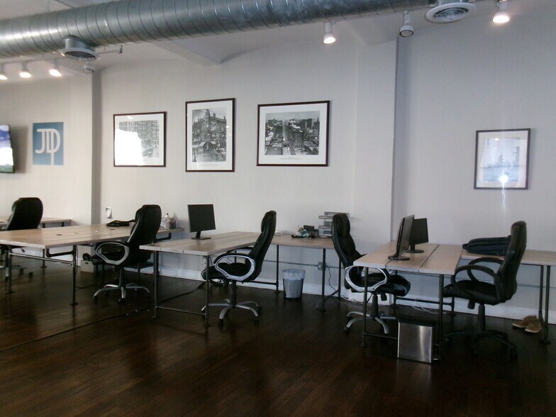 More Photos Of 404 S Wells St, Chicago Loft Creative Space For Lease