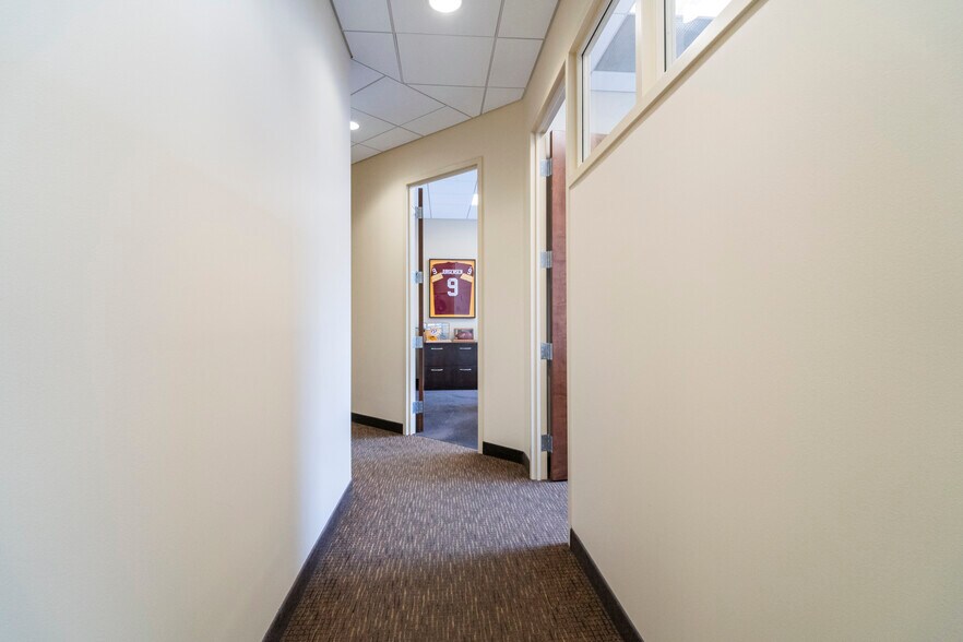 More Photos Of 7230 Lee Deforest Dr, Columbia Office For Lease