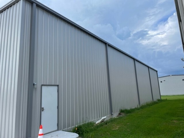 More Photos Of 312 Taxiway, Tullahoma Industrial For Sale