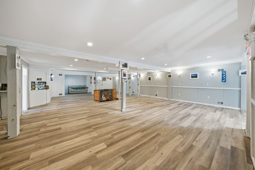 More Photos Of 409 Woodport Rd, Sparta Freestanding For Sale