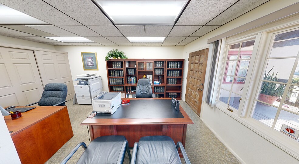 More Photos Of 122 Civic Center Dr, Vista Office For Sale