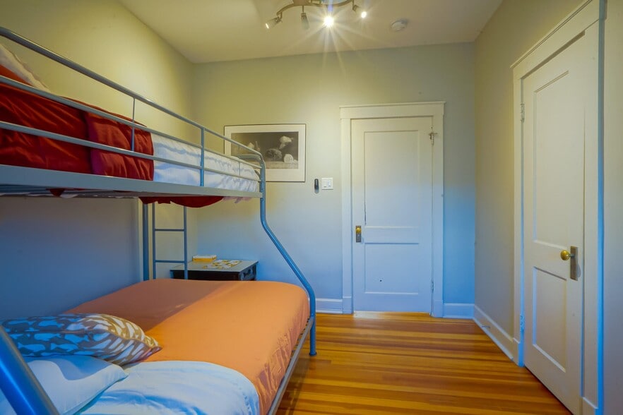 More Photos Of 1100 Arizona Ave, Trinidad Specialty For Sale