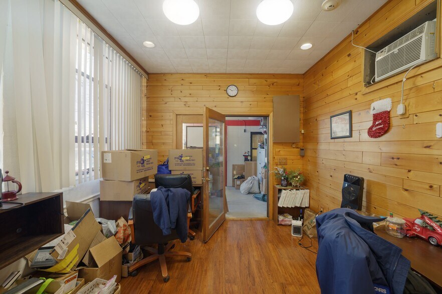 More Photos Of 15 York Ave, Pawtucket Auto Repair For Sale