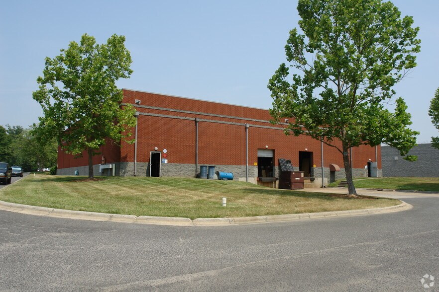 More Photos Of 9325 Forsyth Park Dr, Charlotte Warehouse For Sale