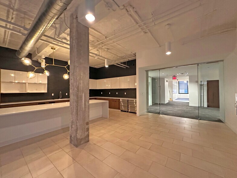 More Photos Of 89 Ionia Ave NW, Grand Rapids Office For Lease