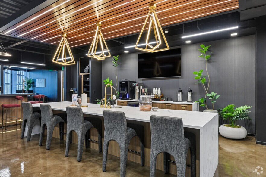 More Photos Of 1801 West End Ave, Nashville Coworking Space