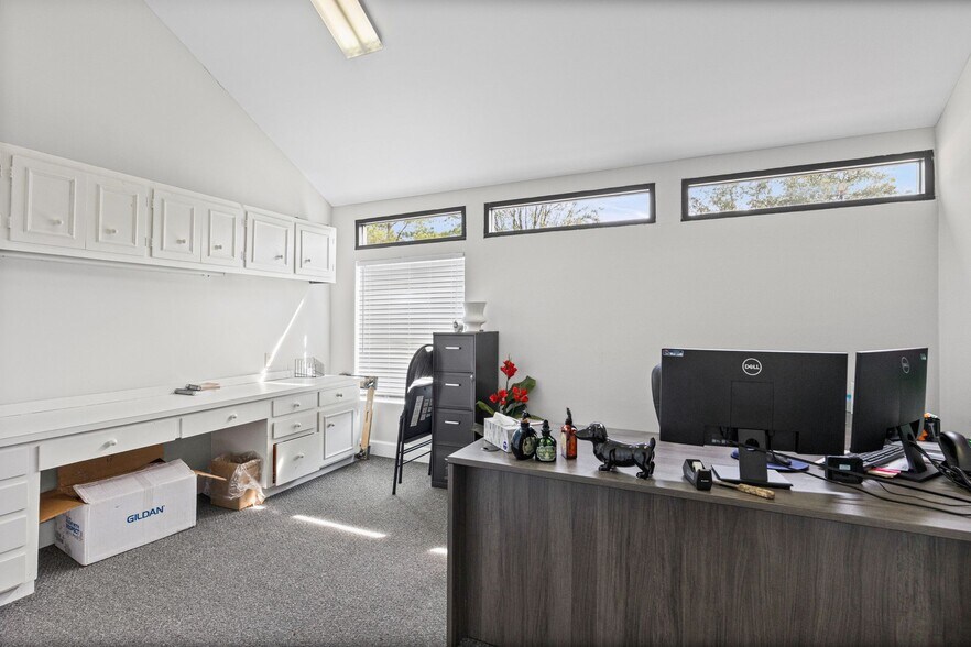 More Photos Of 3512 Godwin Ct, Mobile Medical For Sale