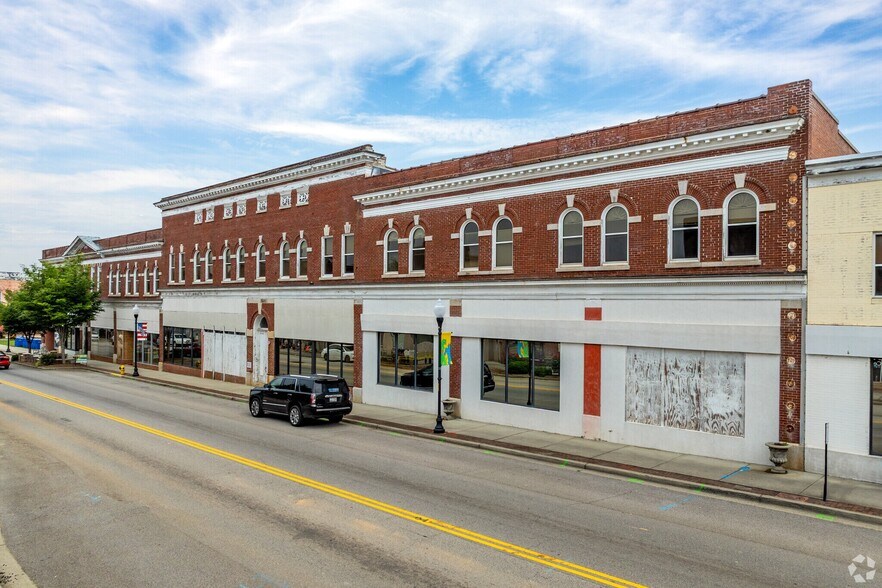 More Photos Of 209-227 S Main St, Lancaster General Retail For Sale