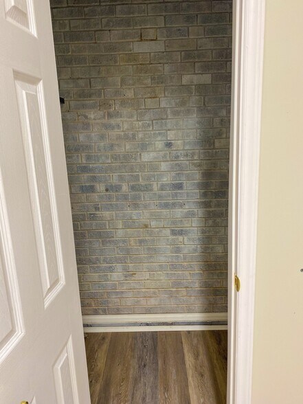 More Photos Of 275 Executive Park Blvd, Winston-Salem Medical For Lease