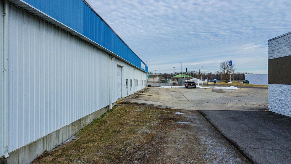 More Photos Of 3530 Park Plaza Rd, Paducah Flex For Lease