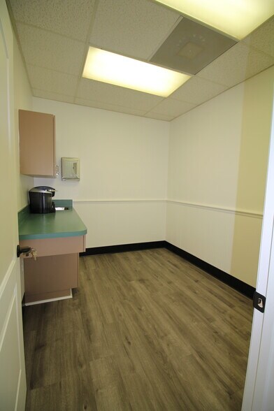 More Photos Of 2506 W Virginia Ave, Tampa Medical For Lease