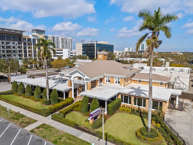 Primary Photo Of 655 2nd Ave S, Saint Petersburg Restaurant For Sale