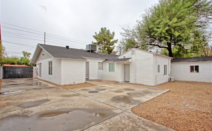 More Photos Of 131 W University Dr, Mesa Office Residential For Lease