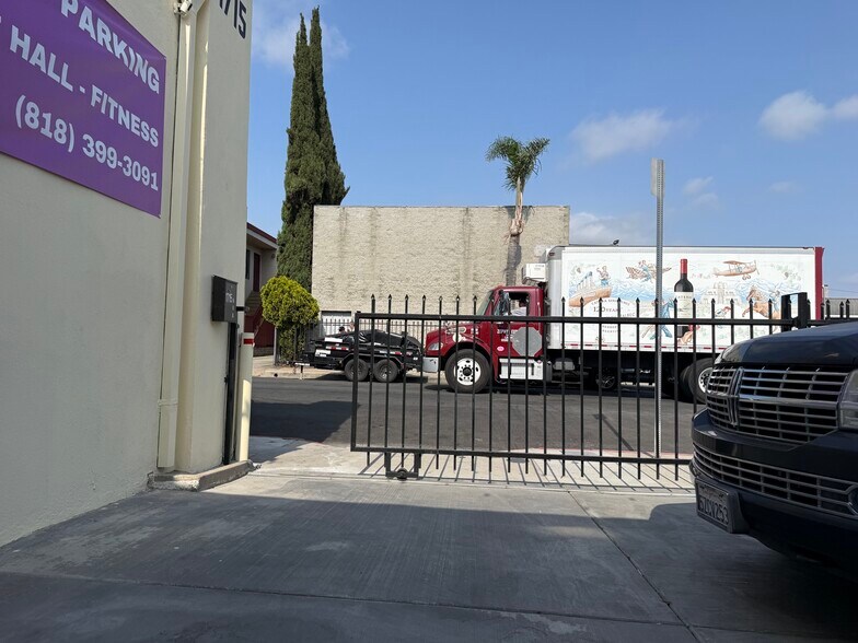 More Photos Of 1715 Mariposa Ave, Los Angeles Freestanding For Lease