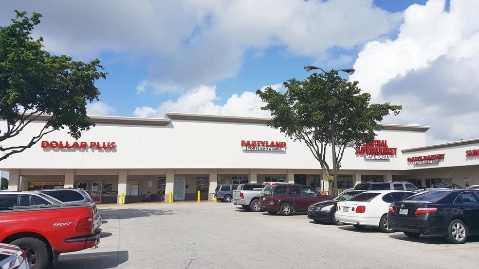 More Photos Of 4601-4699 NW 199th St, Miami Gardens General Retail For Lease