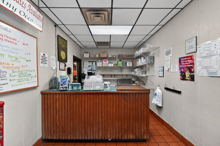 More Photos Of 2200 N Fayetteville St, Asheboro Restaurant For Lease