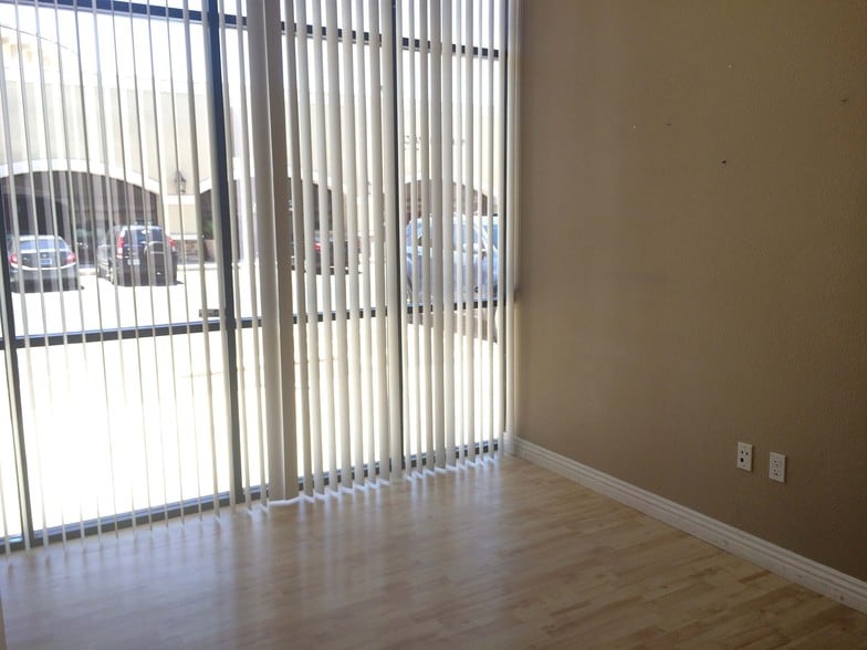 More Photos Of 4315 N Rancho Dr, Las Vegas Loft Creative Space For Lease