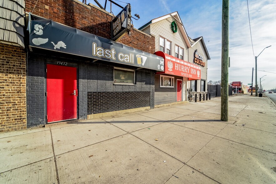 More Photos Of 19430 W Warren Ave, Detroit Specialty For Sale