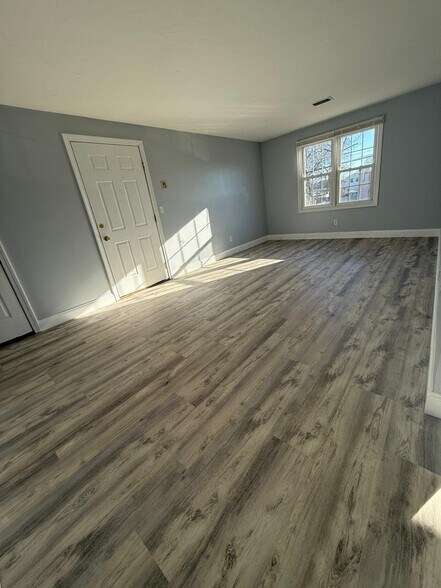 More Photos Of 10-26 Saratoga Ave, Pawtucket Apartments For Sale